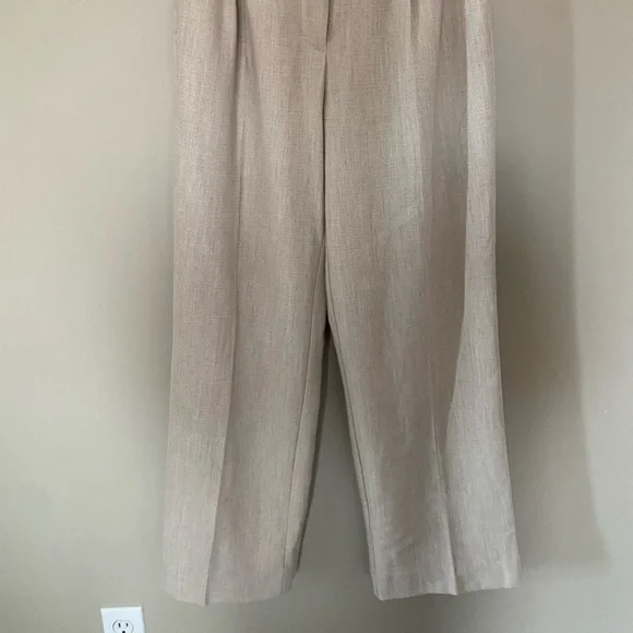 Aritzia Effortless Pant - Picture 4 of 4